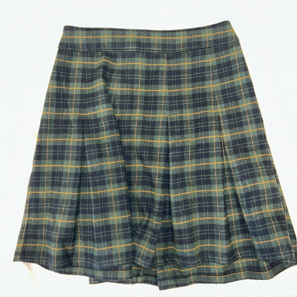 Schoolgirl plaid skirt, new with tags, XS